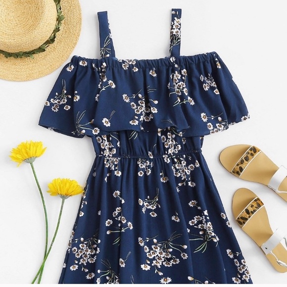 ROMWE Dresses & Skirts - 3 for 13🌸 XS cold shoulder dress